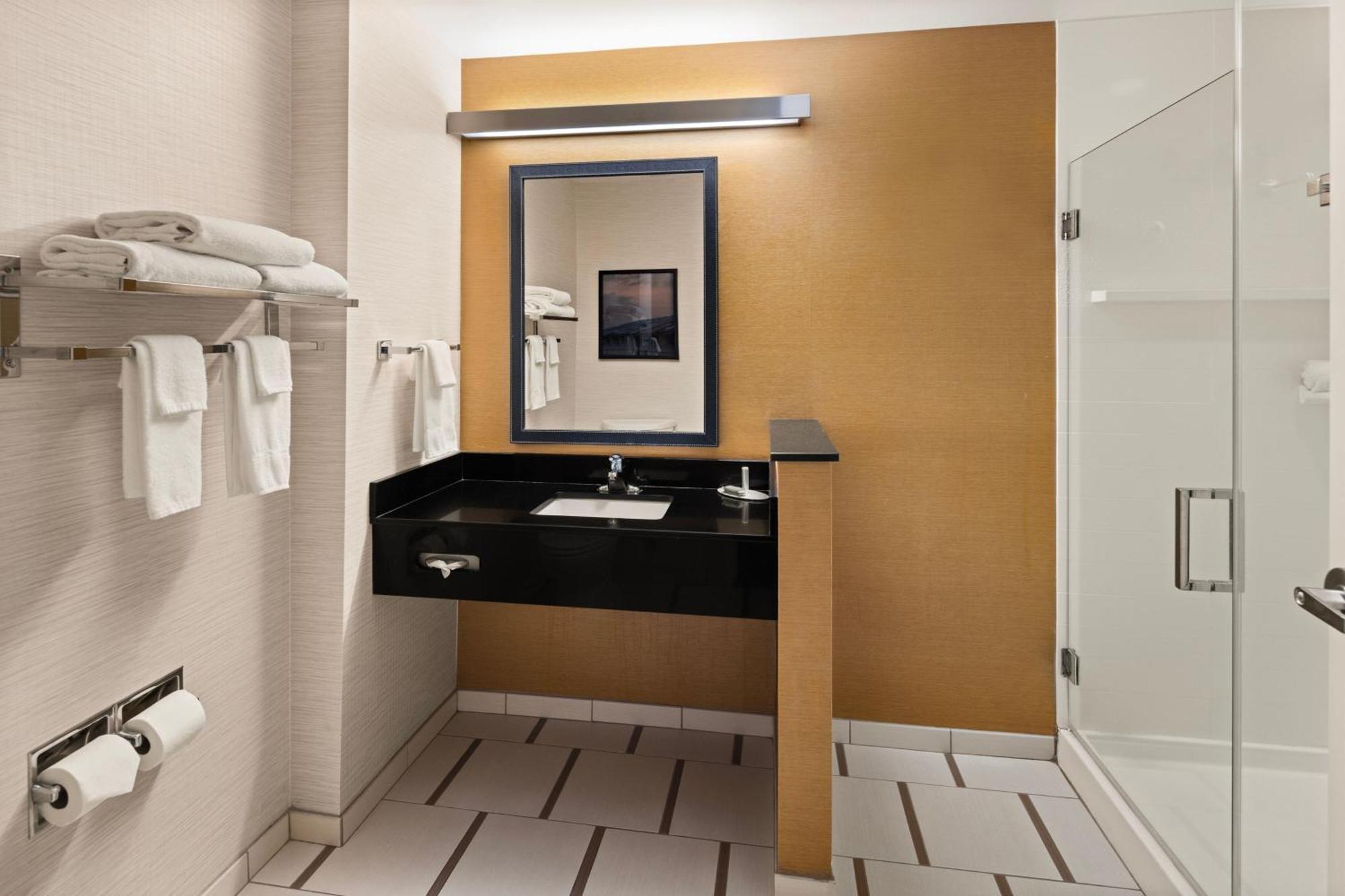 Fairfield Inn & Suites By Marriott Waterloo Cedar Falls Ngoại thất bức ảnh