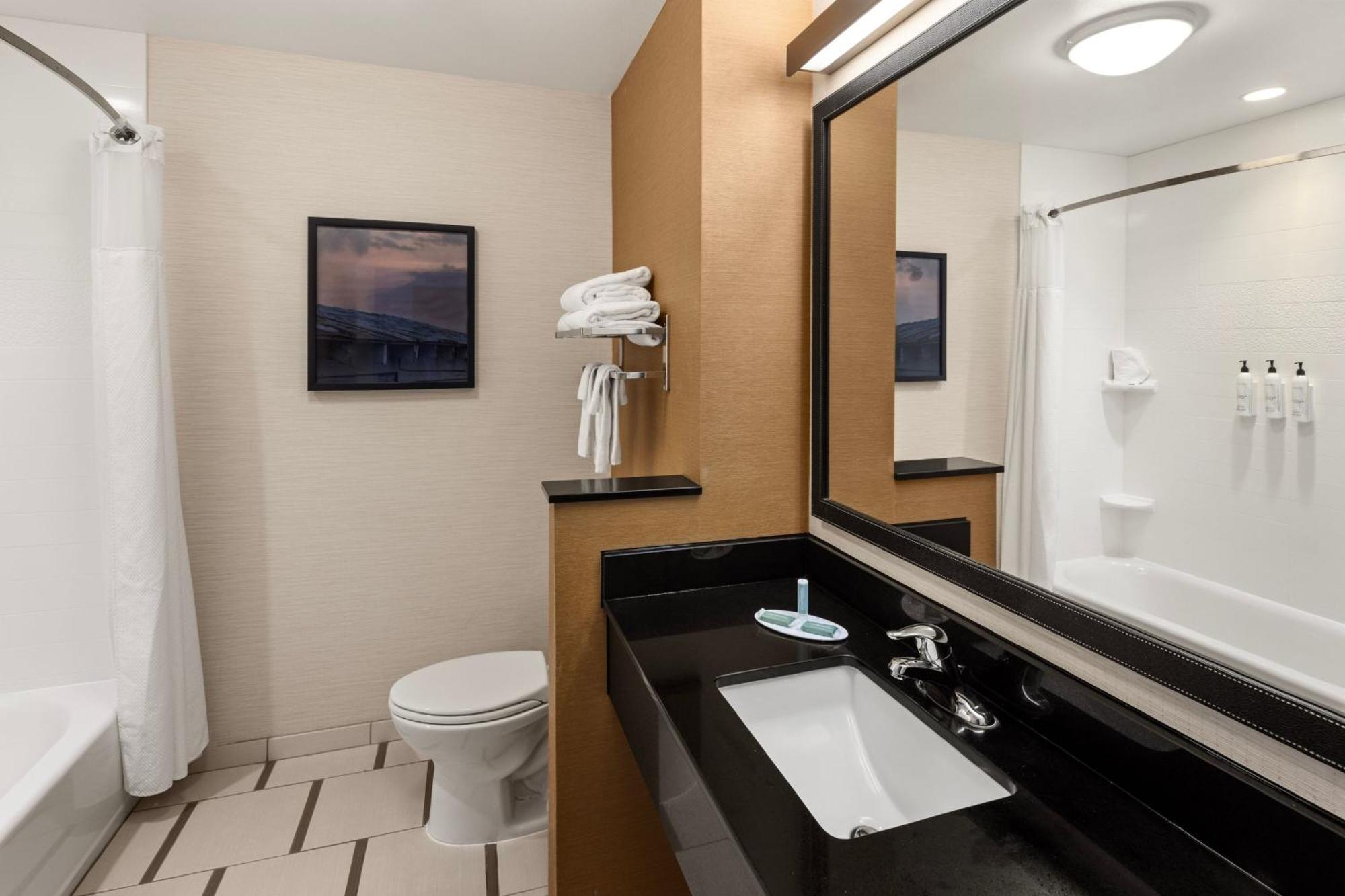 Fairfield Inn & Suites By Marriott Waterloo Cedar Falls Ngoại thất bức ảnh