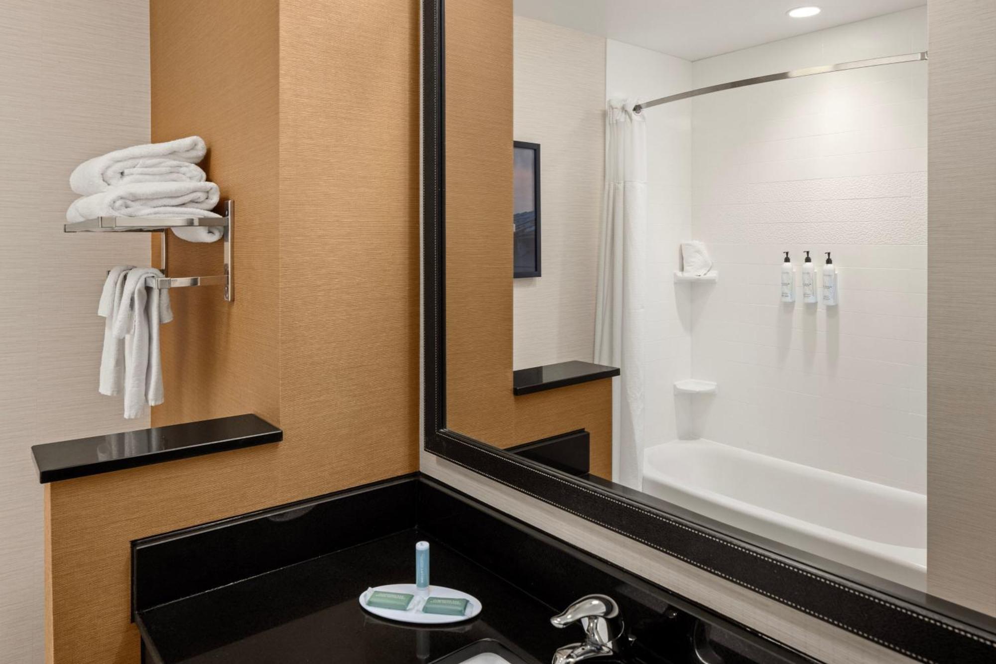 Fairfield Inn & Suites By Marriott Waterloo Cedar Falls Ngoại thất bức ảnh