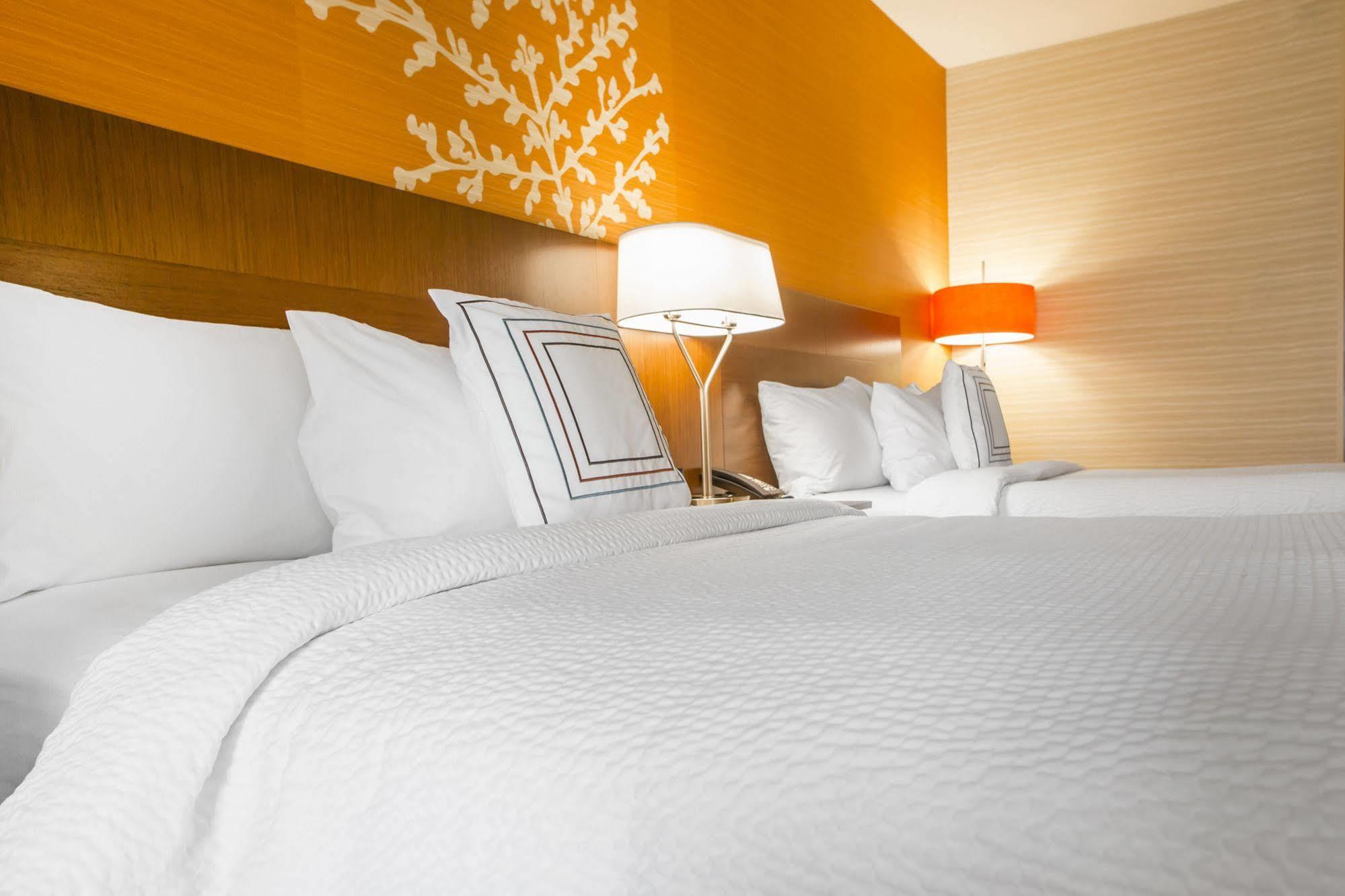 Fairfield Inn & Suites By Marriott Waterloo Cedar Falls Ngoại thất bức ảnh