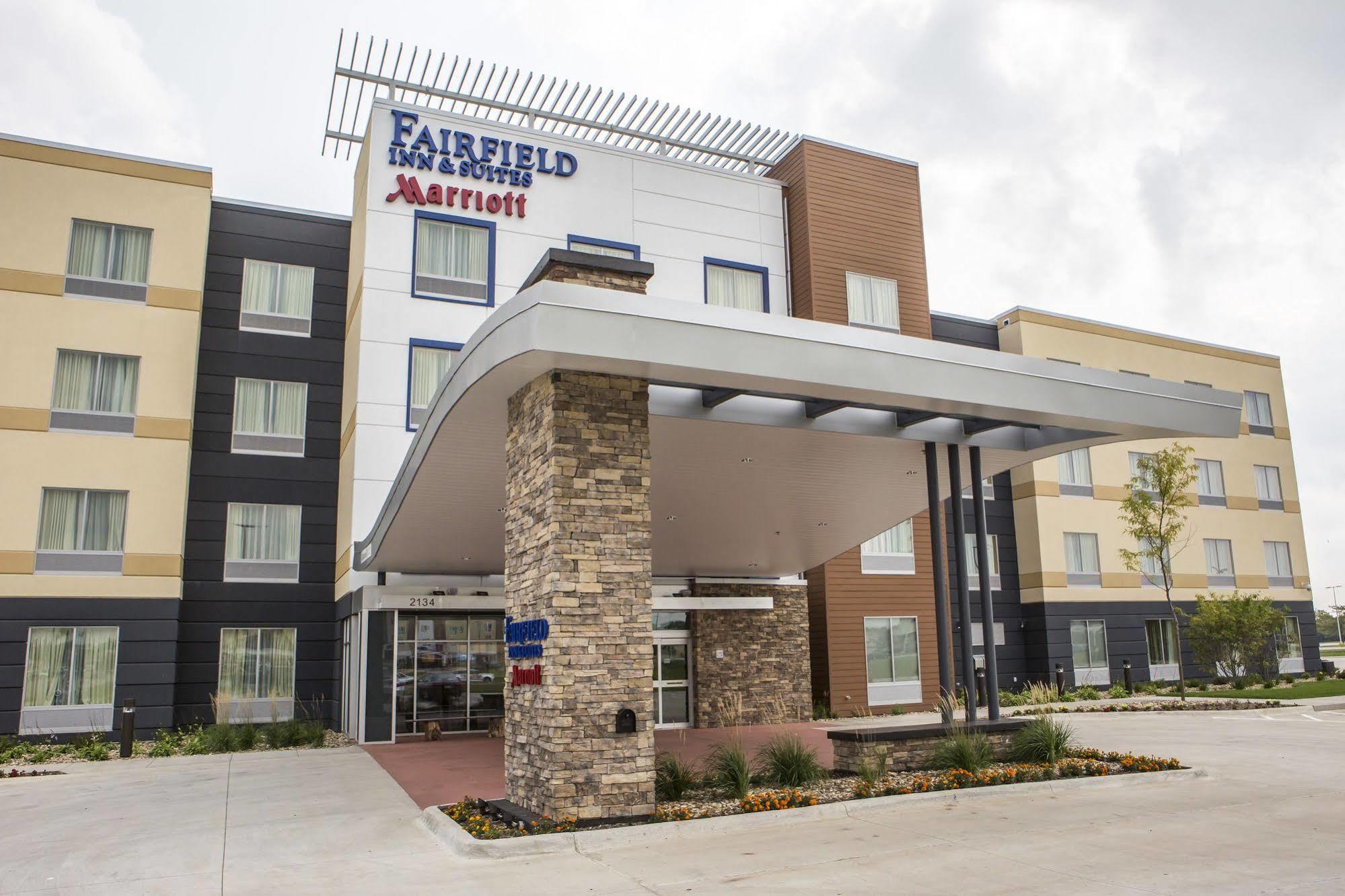 Fairfield Inn & Suites By Marriott Waterloo Cedar Falls Ngoại thất bức ảnh